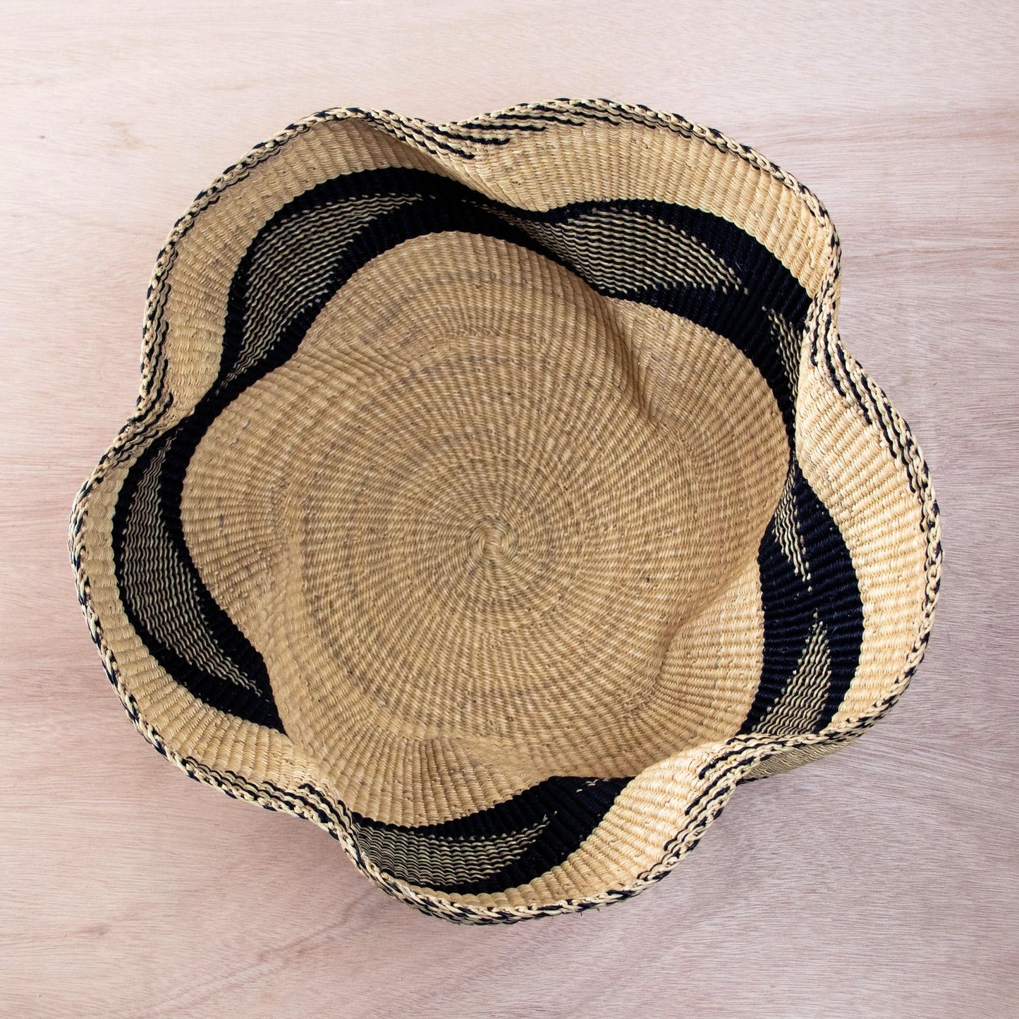 Corah Breeze wave basket