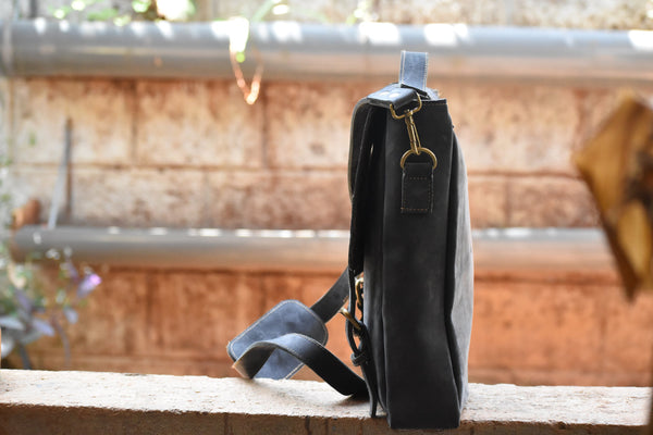Feela Leather bag