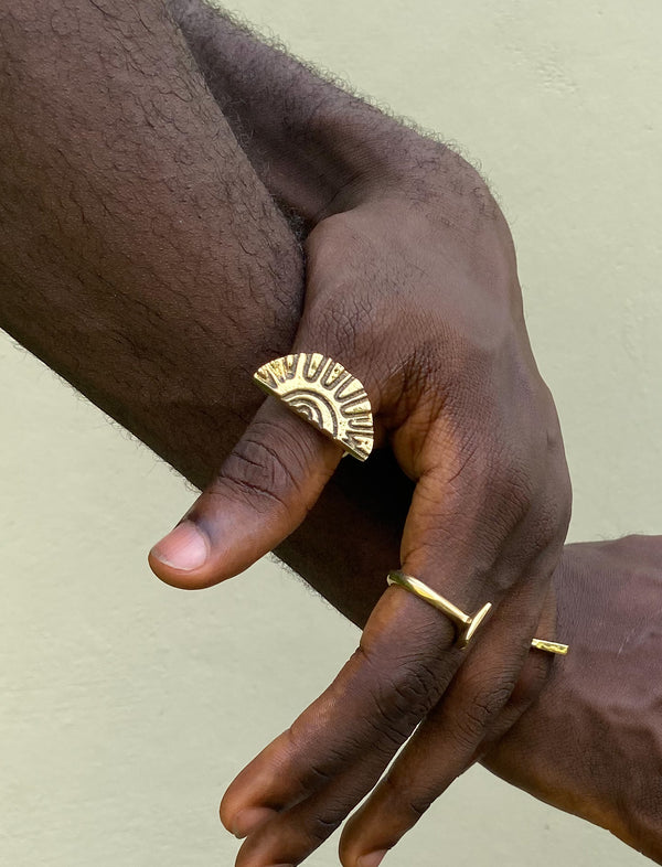 Luis adjustable ring