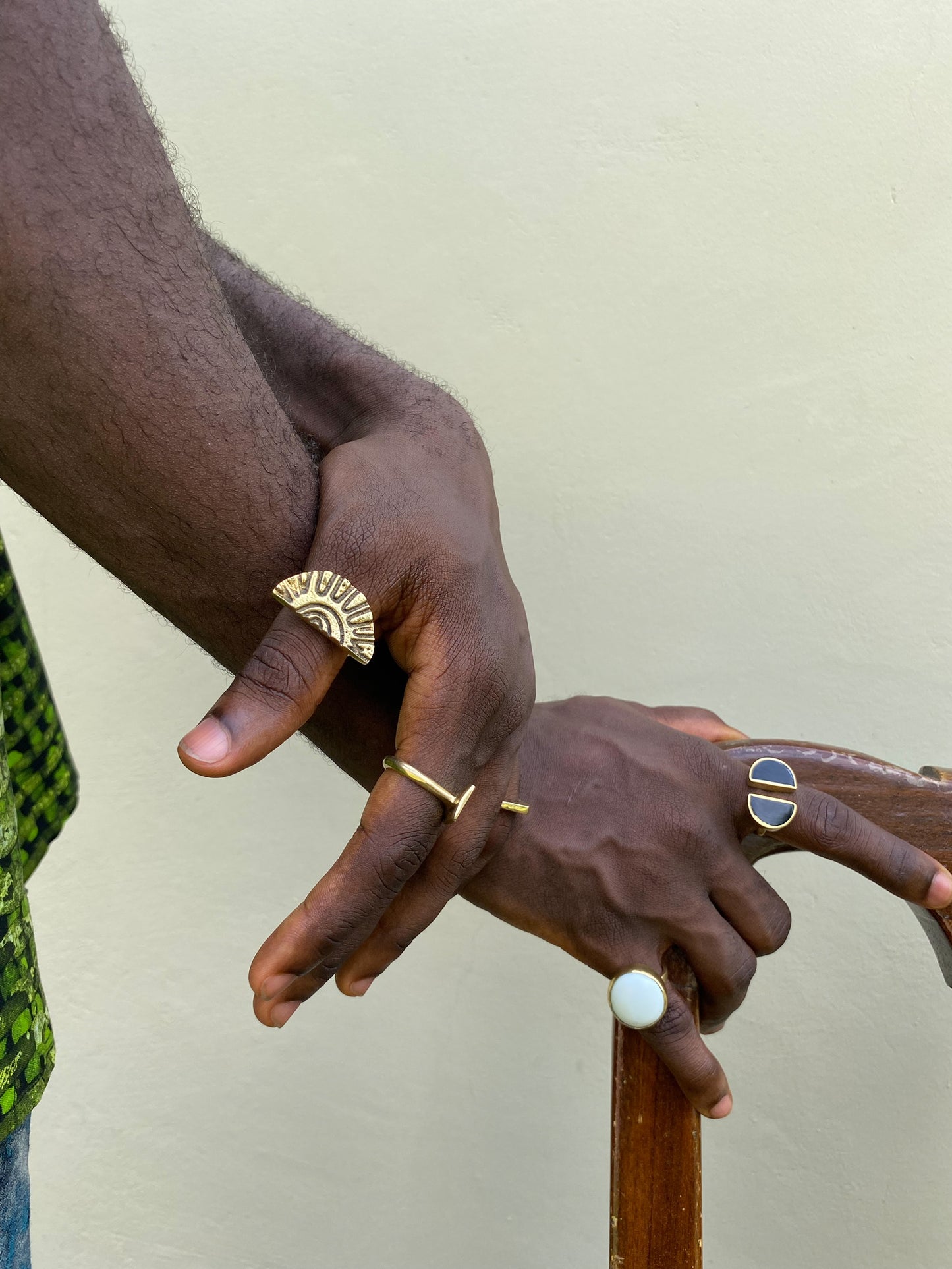 Luis adjustable ring