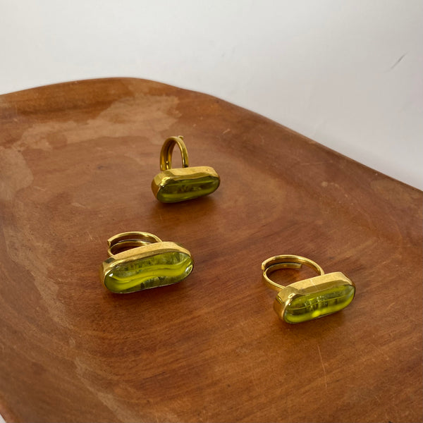 Verna adjustable brass ring